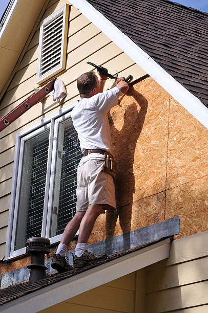 How To Choose The Right Materials for Your Siding Installation in 'Imperial, MO